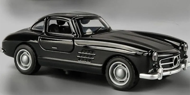 Miniatura de Carro Esportivo em Metal com Sistema Pullback